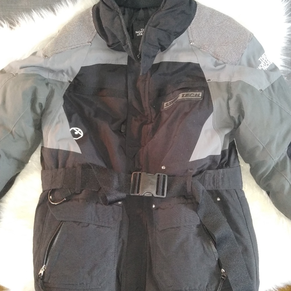 Black and gray North face steep tech !!!